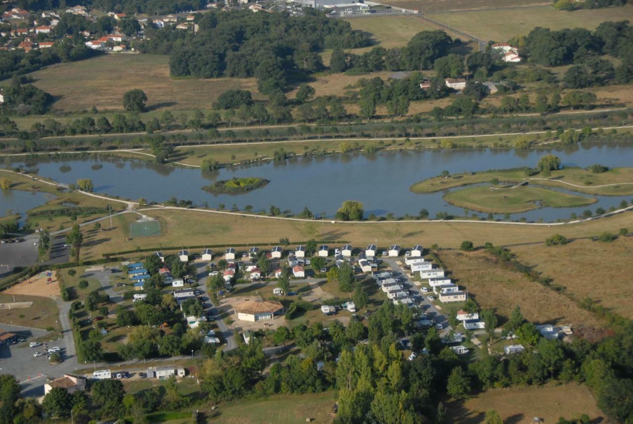 Camping Du Lac De Saujon Exterior photo